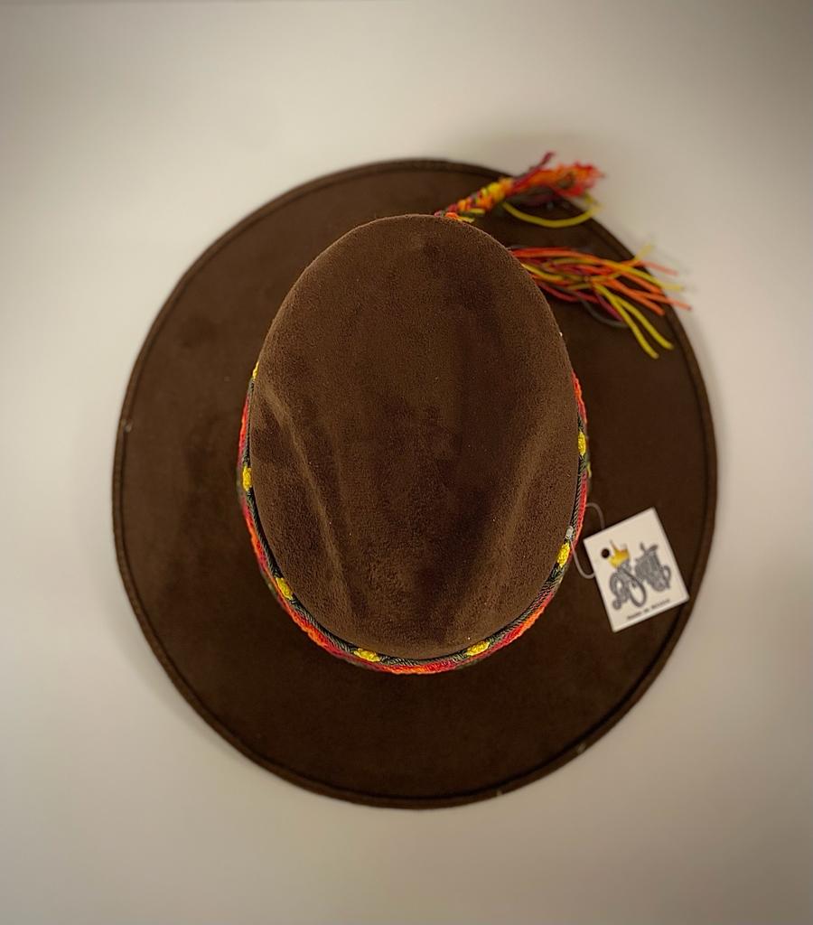 Sombrero Gamuza Cafe Tira Naranja